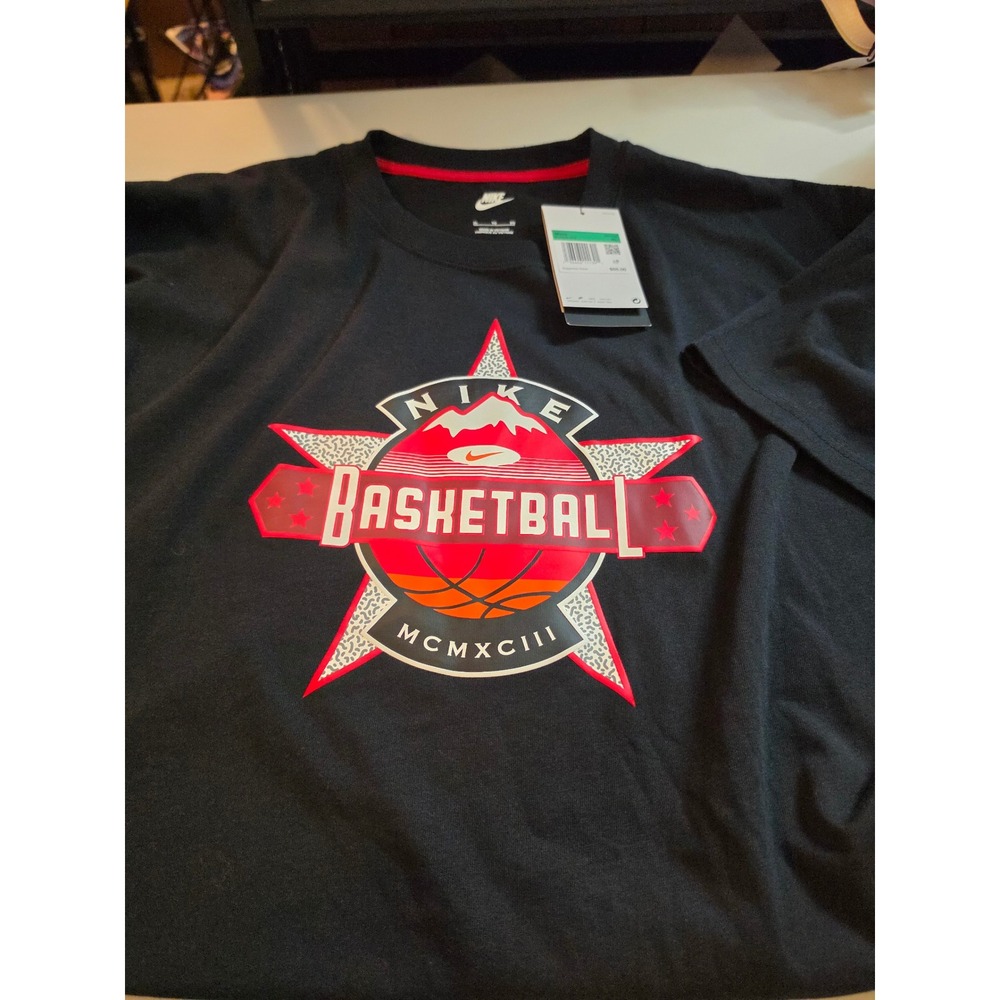 Nike Basketball Graphic T-Shirt Mens‎ XL Black Red MCMXCIII FJ1626-010 NEW
